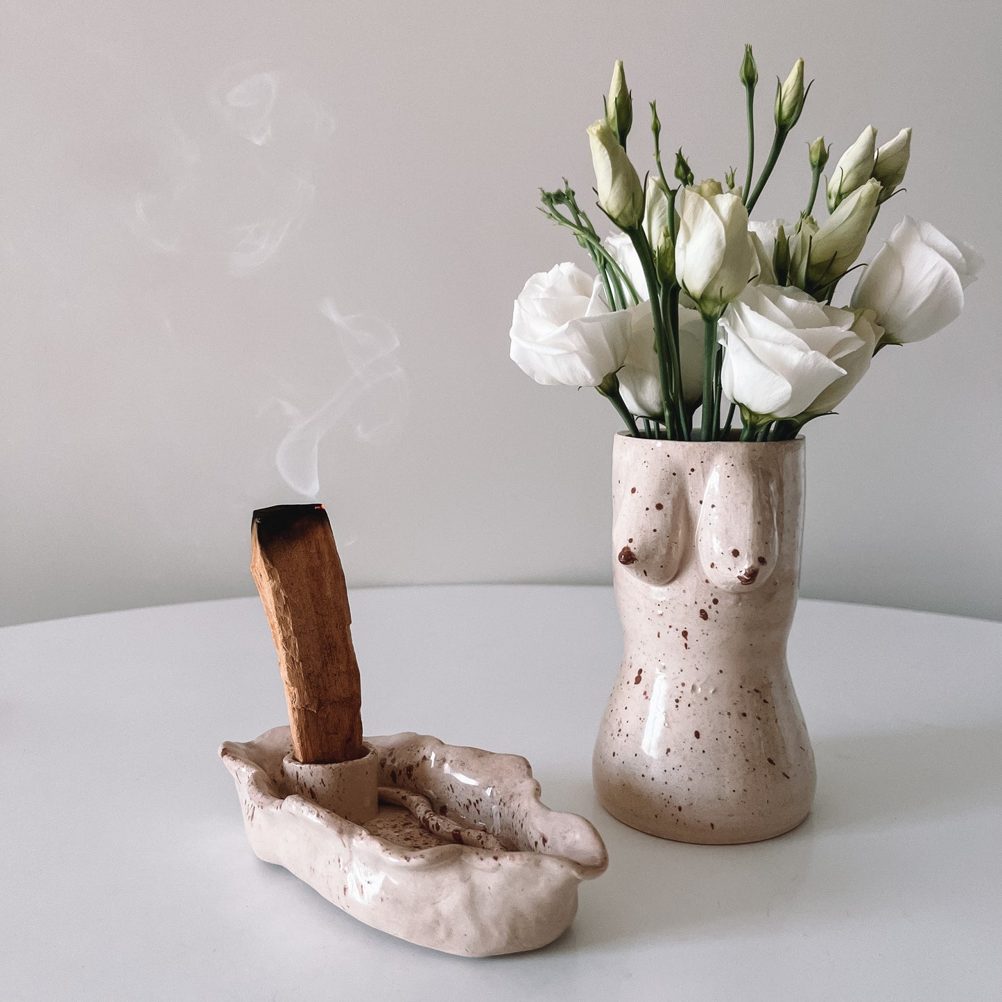 Sacred Yoni Incense / Palo Santo Holder from ceramic | Embrace your feminine energy