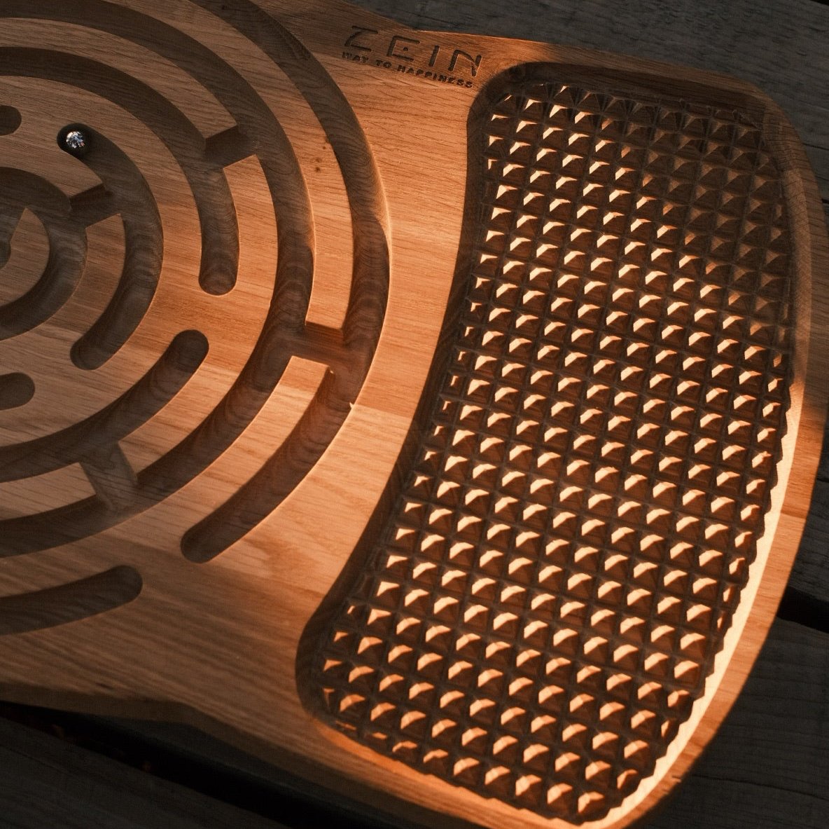 The Neuro Balance Board ‘Sacred Labyrinth’ as an elegant gift, combining functional therapy with aesthetic design.